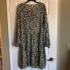 Green long sleeve dress